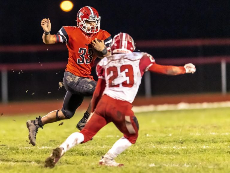 Yorkville High School flies ahead in football playoffs – The Voice