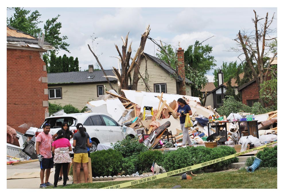 Naperville pulls together to help clean up damage from tornado – The Voice