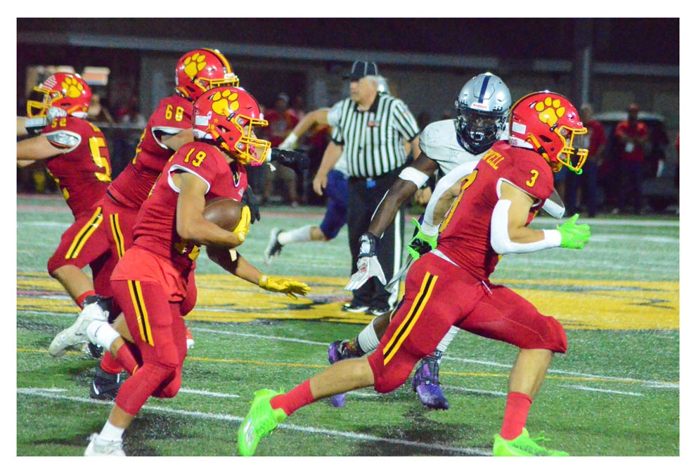 High School Football Batavia vs. Lake Park The Voice